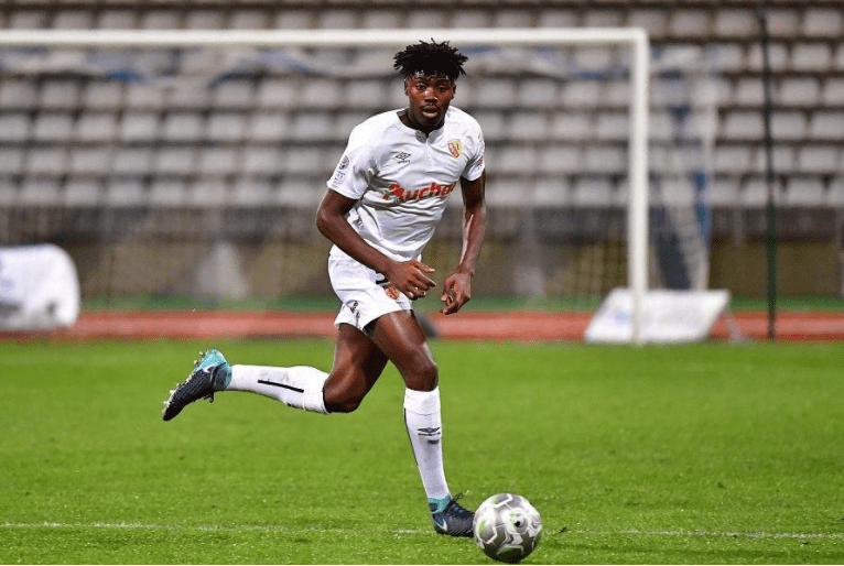 币游体育,币游·国际(中国-转折点纽约尼克斯临场应变，葡超转会期攻防权衡，更衣室稳定，轮换策略成焦点